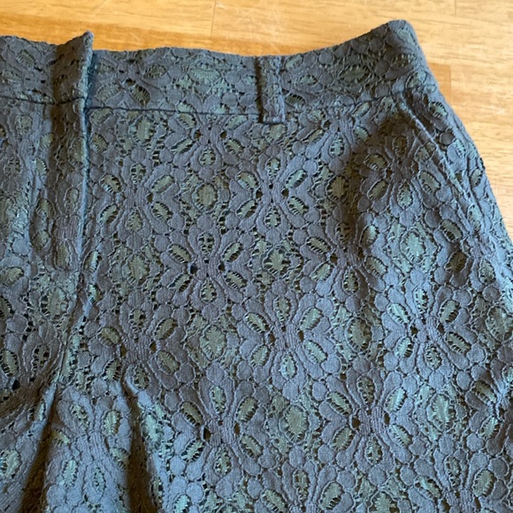 Loft Green lace shorts size 8 - Picture 2 of 6